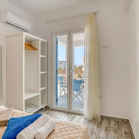 شقة Ippocampos Seaside Serenity - Unwind At Paros Poolside Retreats