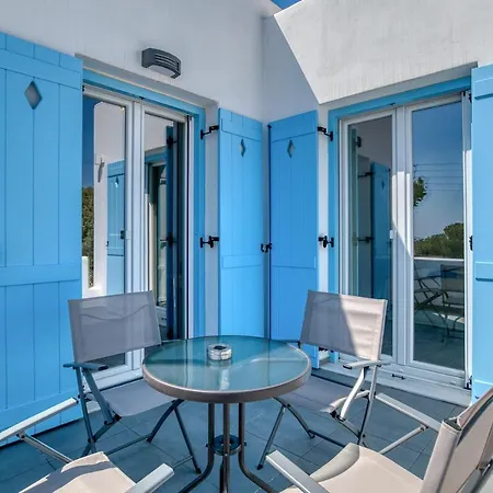 Ippocampos Seaside Serenity - Unwind At Paros Poolside Retreats شقة Alikí