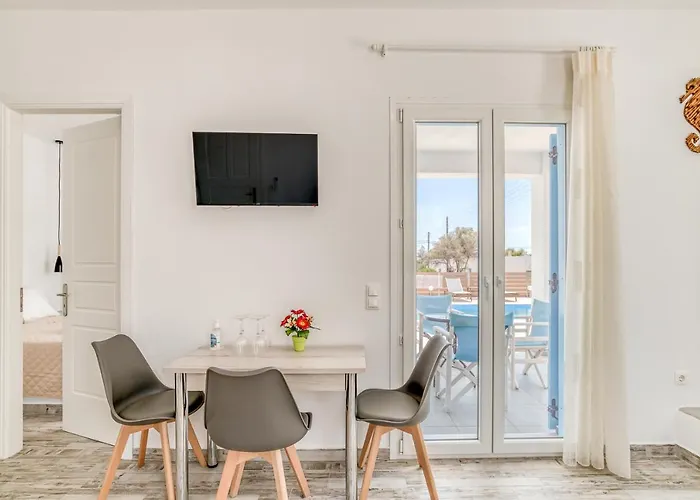 Ippocampos Seaside Serenity - Unwind At Paros Poolside Retreats Apartment