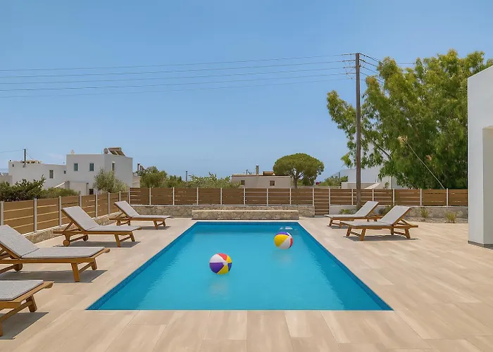 Apartment Ippocampos Seaside Serenity - Unwind At Paros Poolside Retreats *