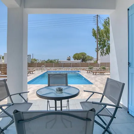 Ippocampos Seaside Serenity - Unwind At Paros Poolside Retreats Lägenhet